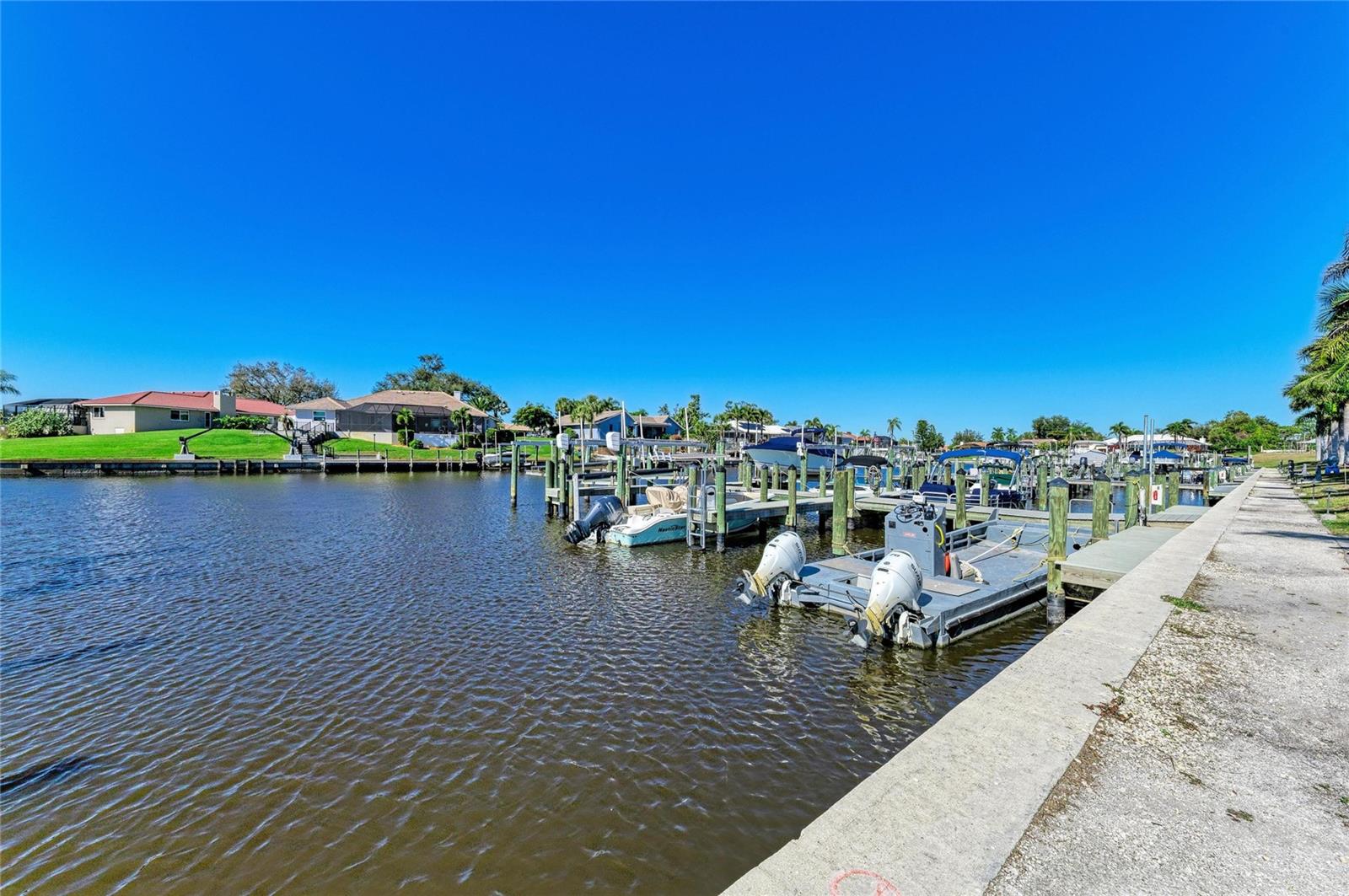 8 S BUENA VISTA AVE, ENGLEWOOD, FL, 34223