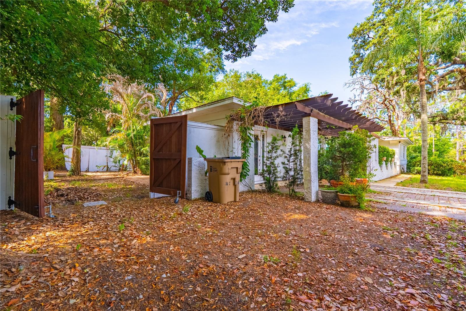 401 BULLARD PKWY, TEMPLE TERRACE, FL, 33617