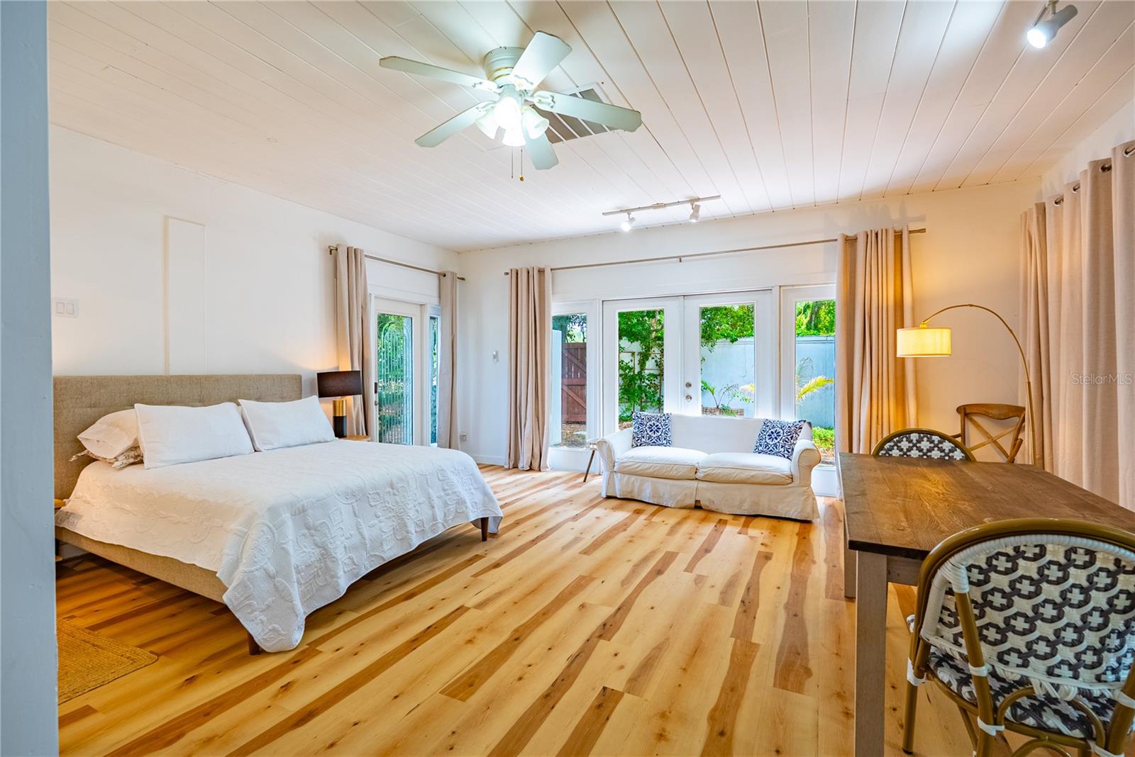 401 BULLARD PKWY, TEMPLE TERRACE, FL, 33617