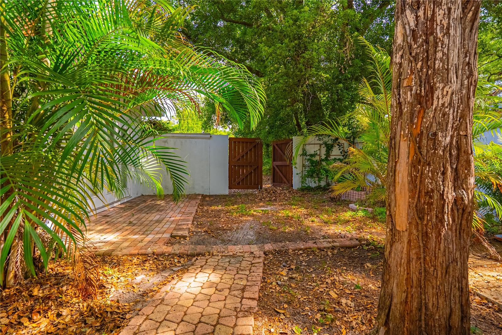 401 BULLARD PKWY, TEMPLE TERRACE, FL, 33617