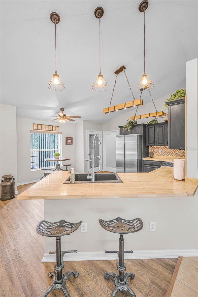 12123 FULMAR RD, WEEKI WACHEE, FL, 34614