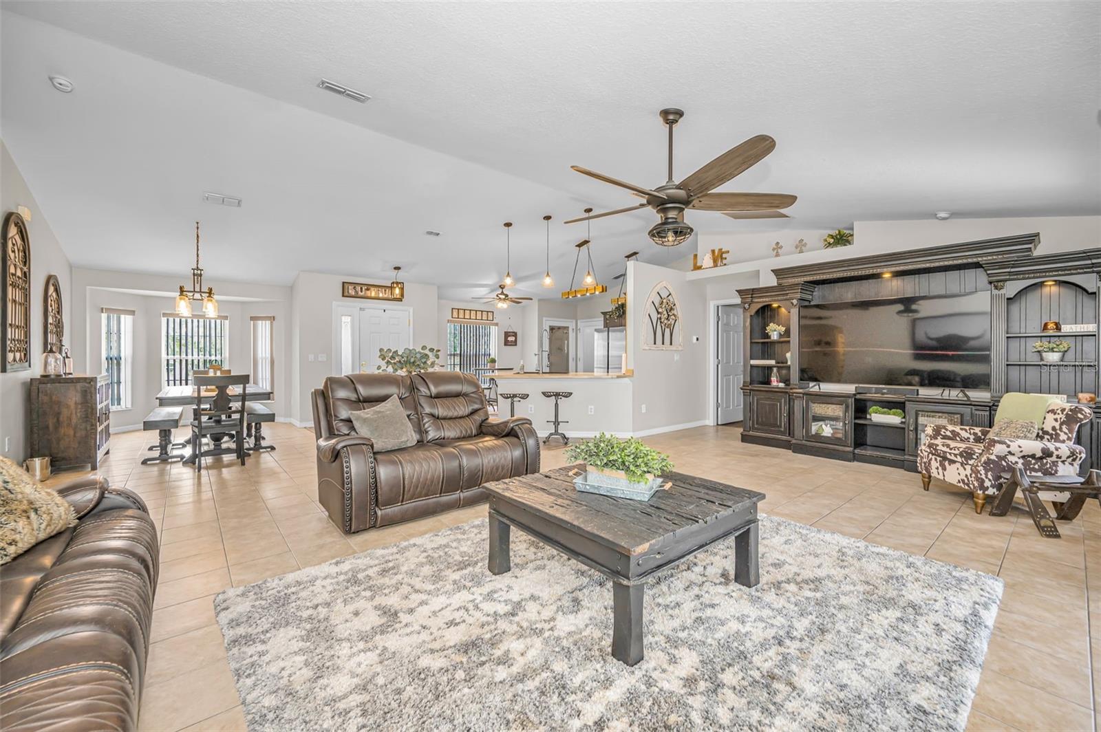 12123 FULMAR RD, WEEKI WACHEE, FL, 34614