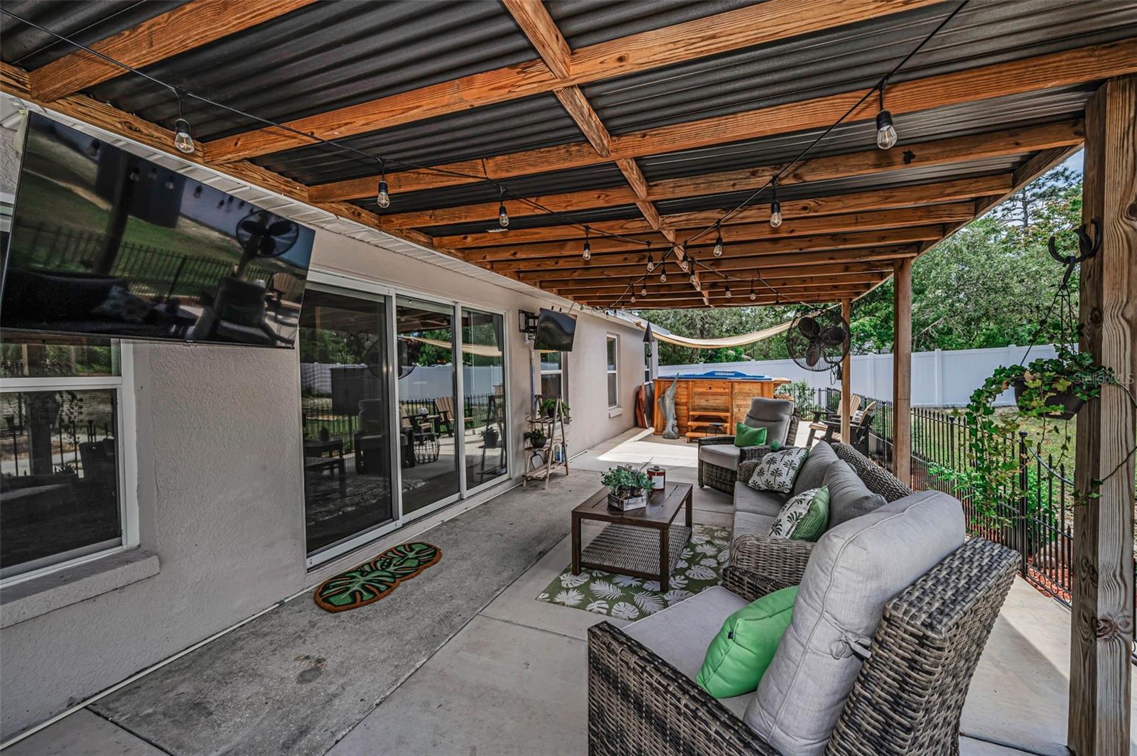 12123 FULMAR RD, WEEKI WACHEE, FL, 34614