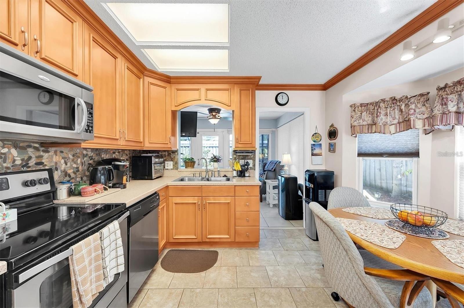 2913 LONGBROOKE WAY, CLEARWATER, FL, 33760