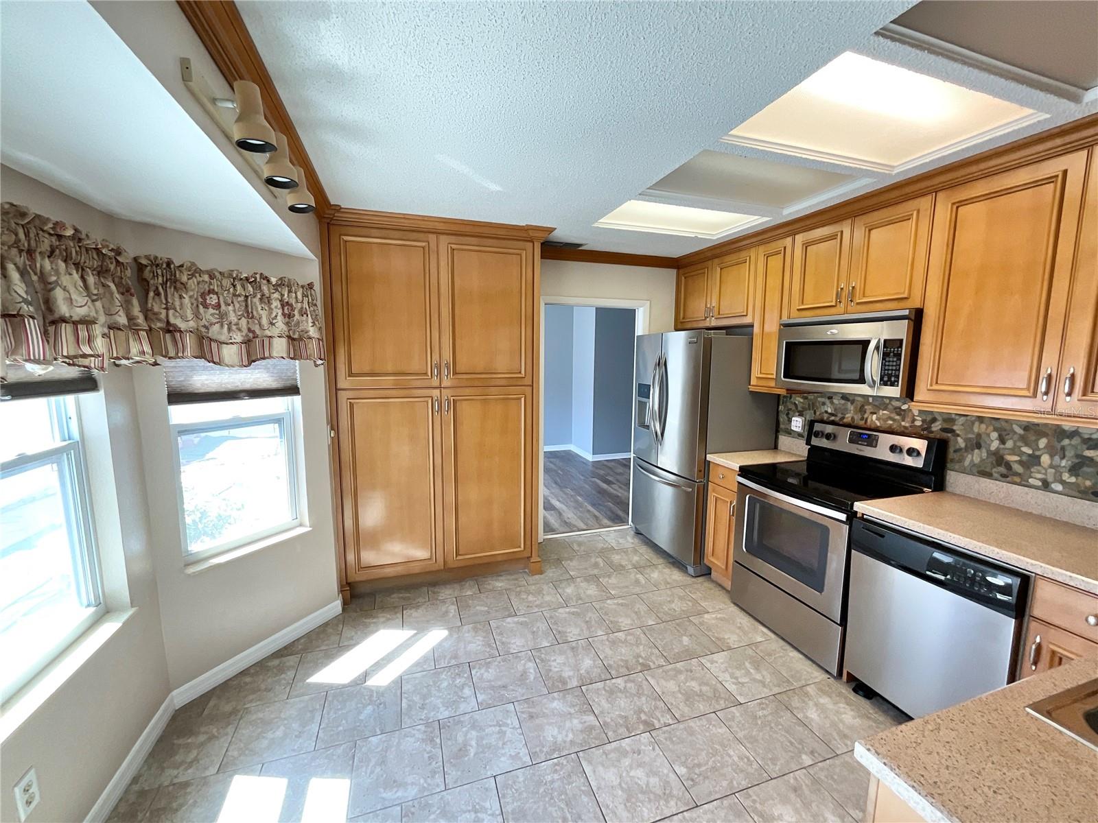 2913 LONGBROOKE WAY, CLEARWATER, FL, 33760