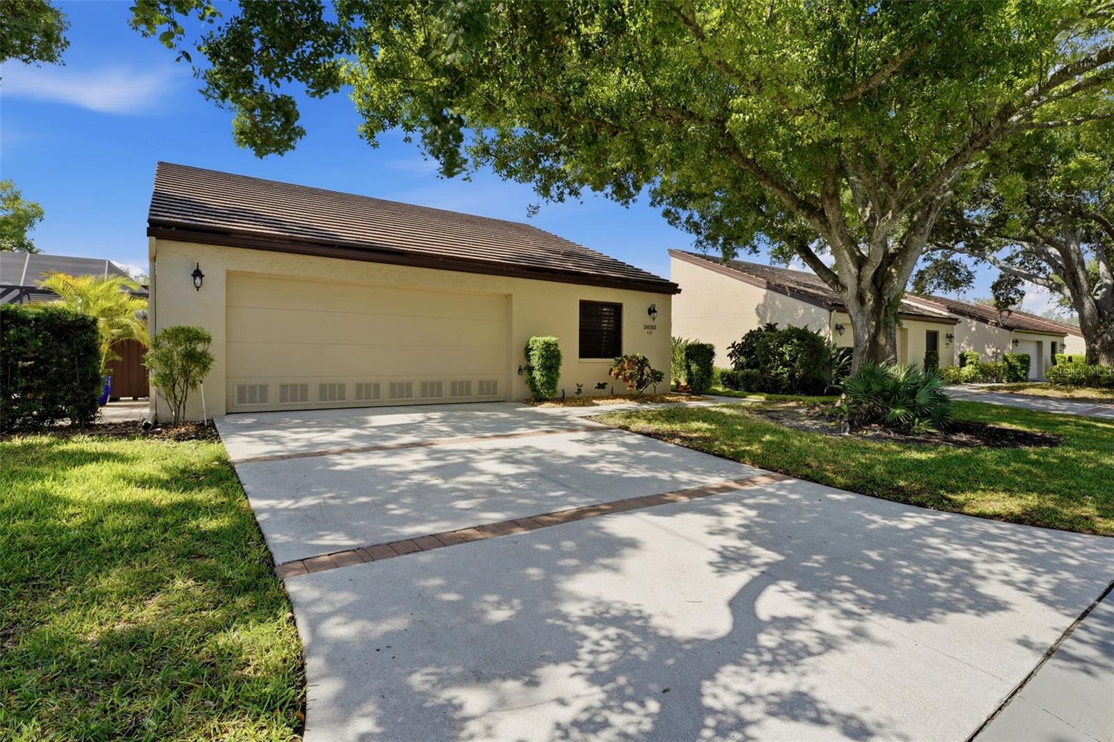 3692 GLEN OAKS MANOR DR, SARASOTA, FL, 34232