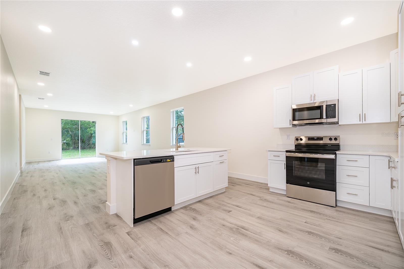 1317 DOUGLAS ST, SANFORD, FL, 32771