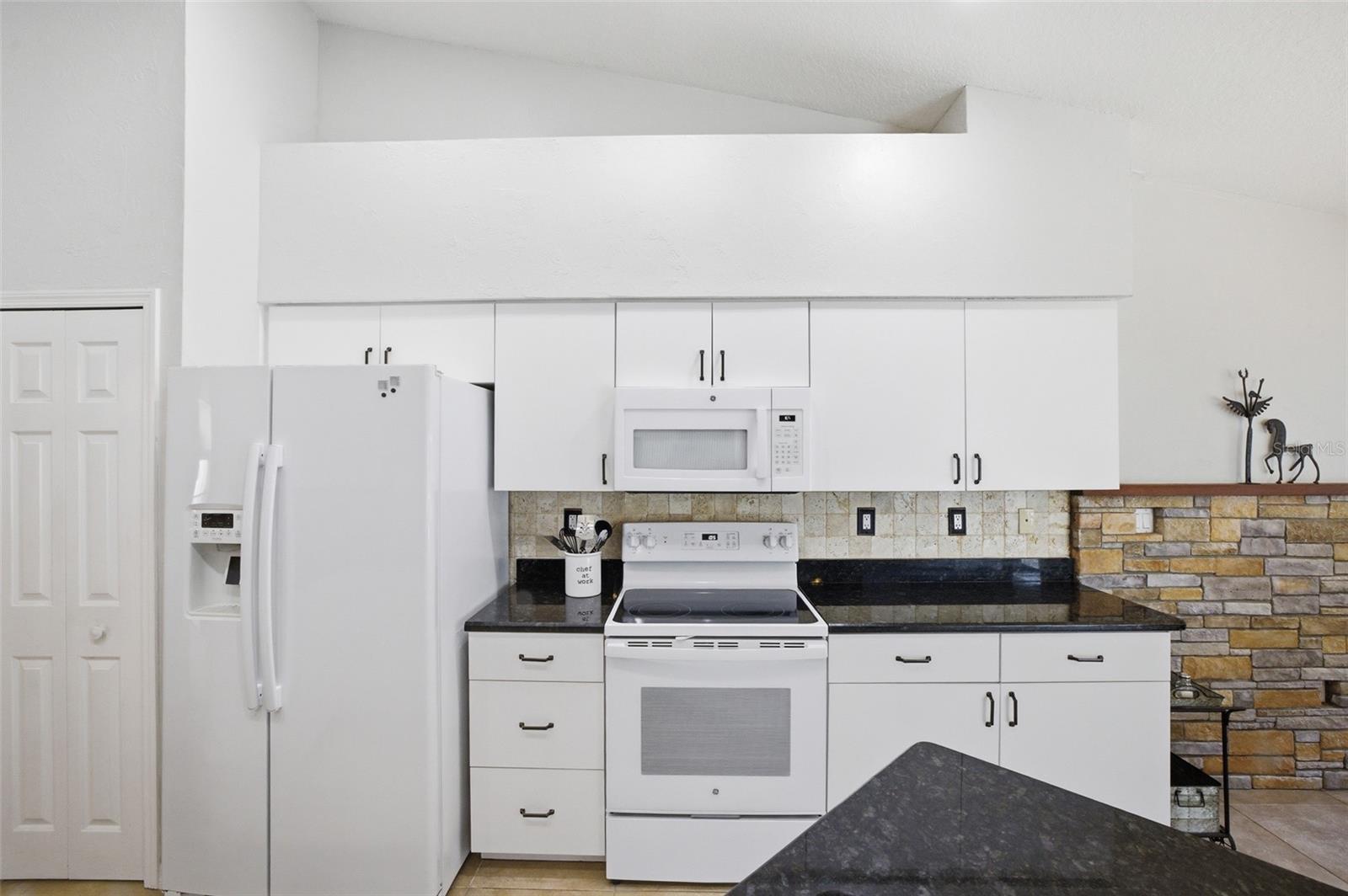 27180 TIERRA DEL FUEGO CIR, PUNTA GORDA, FL, 33983