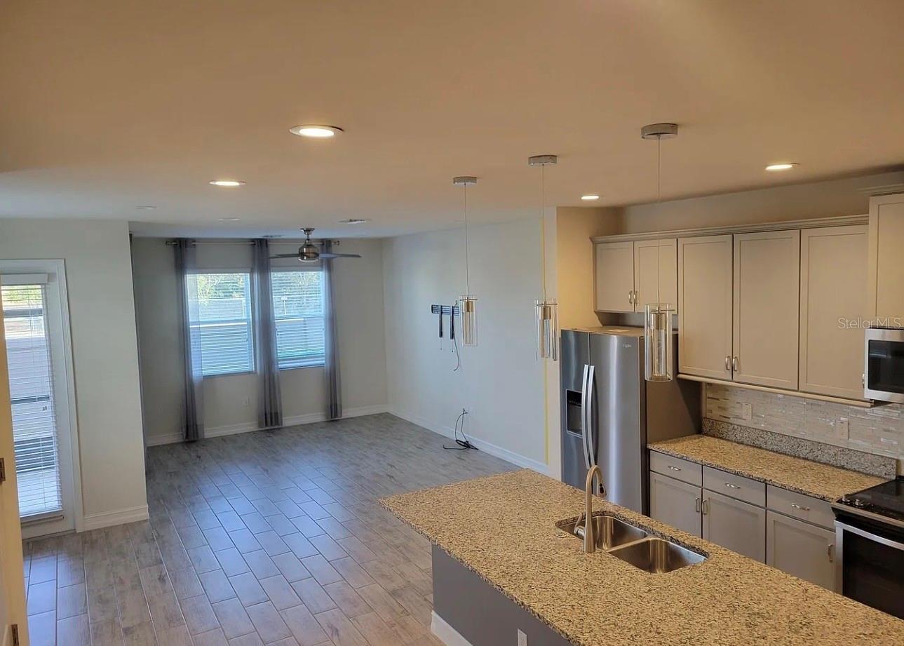 3231 PAINTED BLOSSOM CT, LUTZ, FL, 33558