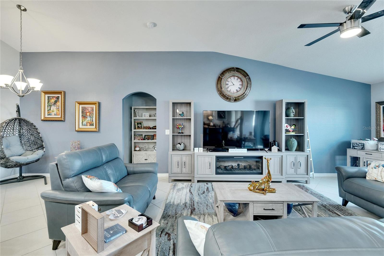 11355 LELAND GROVES DR, RIVERVIEW, FL, 33579