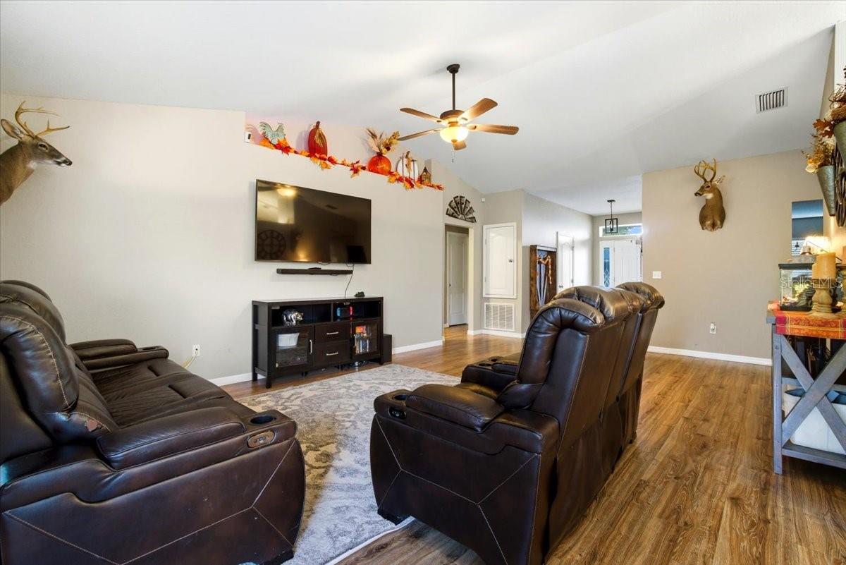3035 FORT SOCRUM VILLAGE BLVD, LAKELAND, FL, 33810