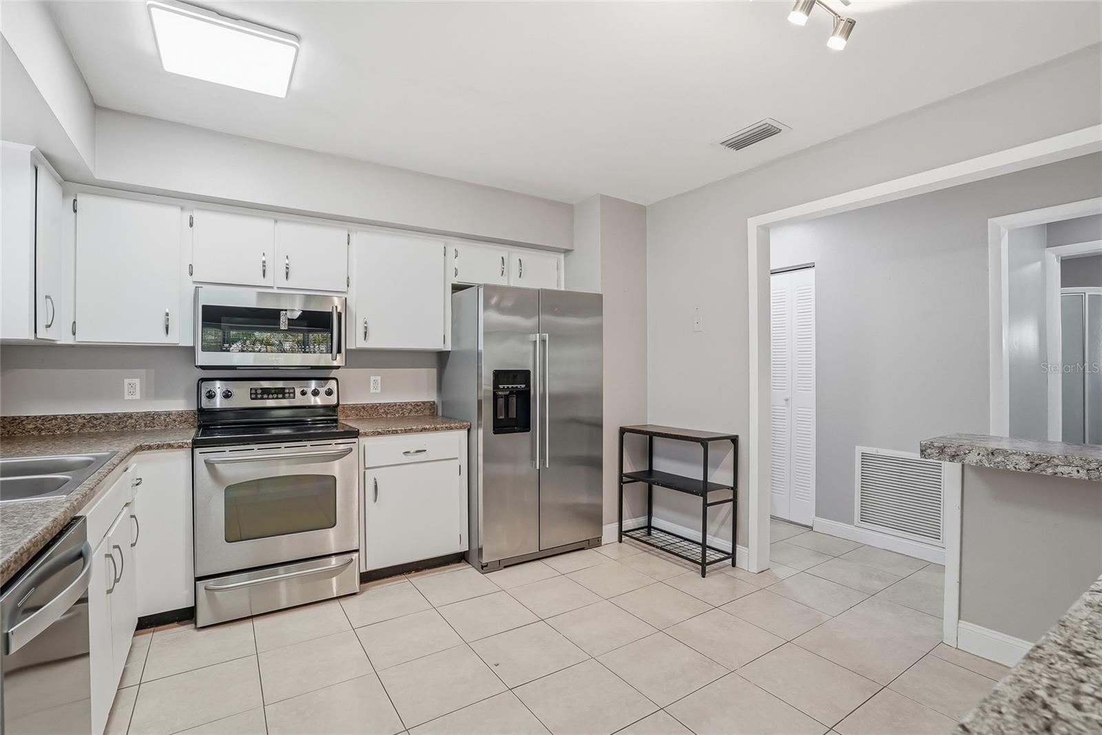 3053 OAKLAWN AVE, LARGO, FL, 33771