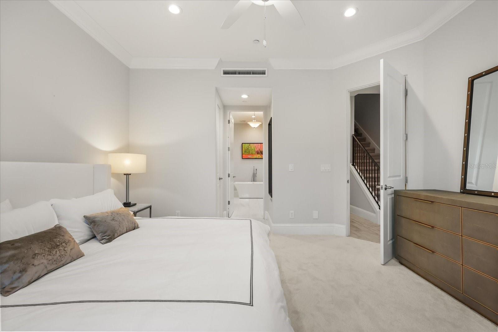 623 E JACKSON ST, ORLANDO, FL, 32801