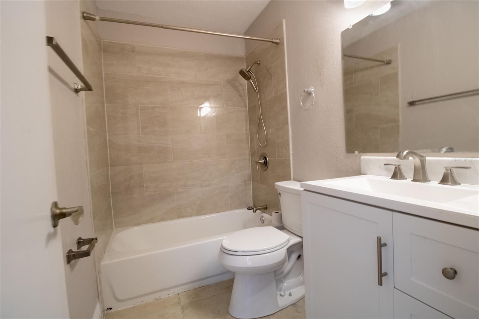 13725 JUNIPER BLOSSOM DR #202, TAMPA, FL, 33618