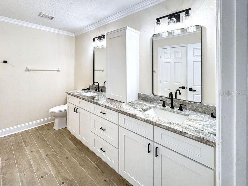 13634 LAKE POINT DR S, CLEARWATER, FL, 33762
