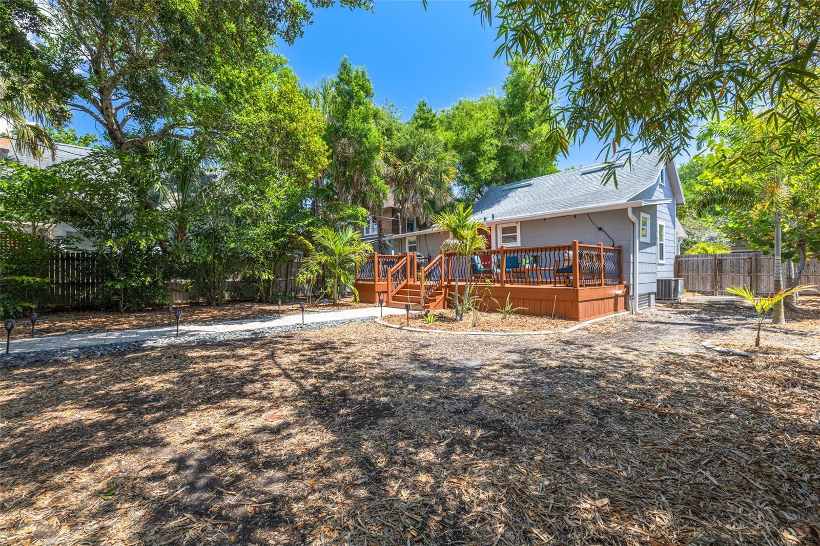 812 6TH ST N, ST PETERSBURG, FL, 33701