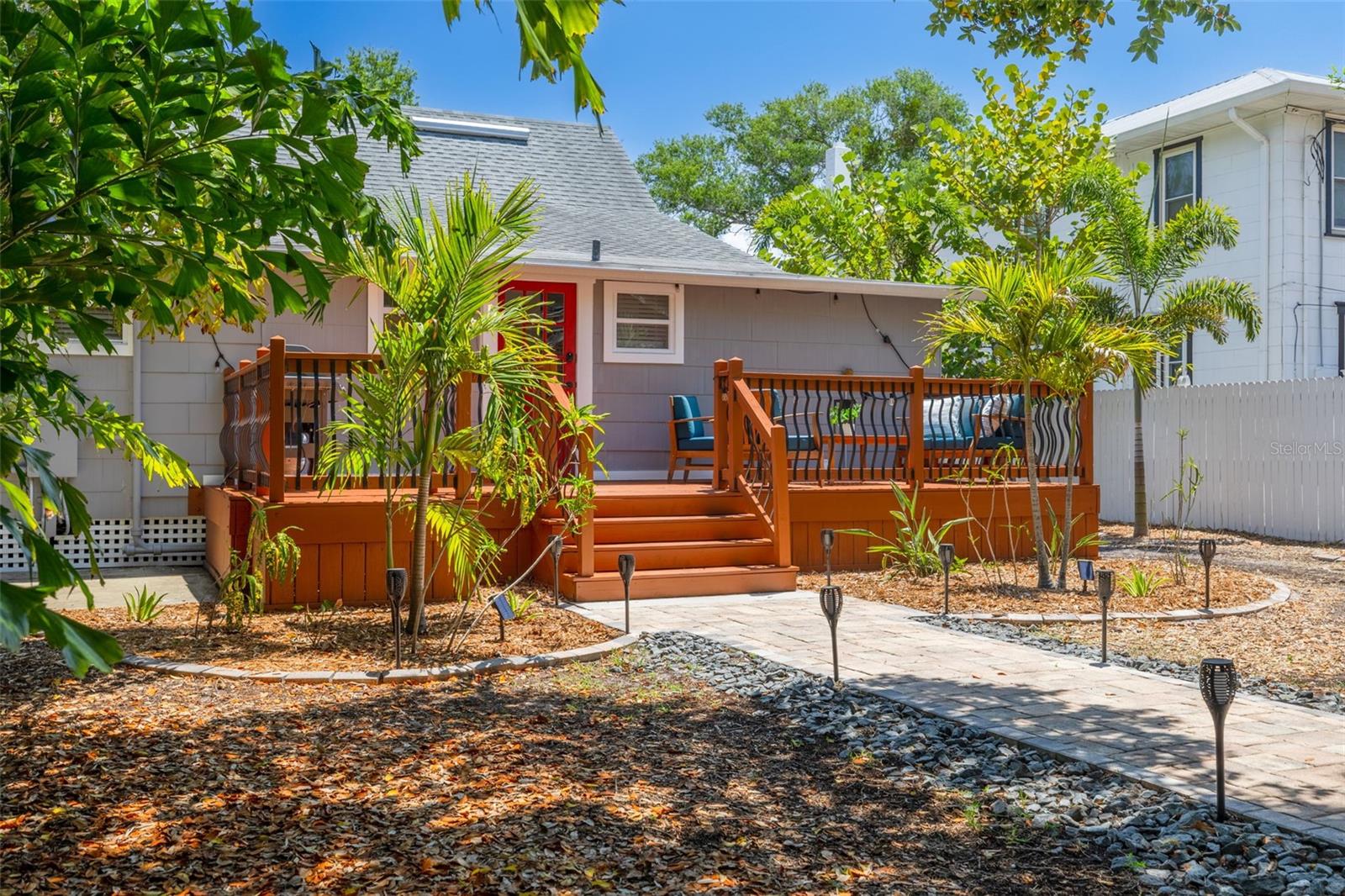 812 6TH ST N, ST PETERSBURG, FL, 33701