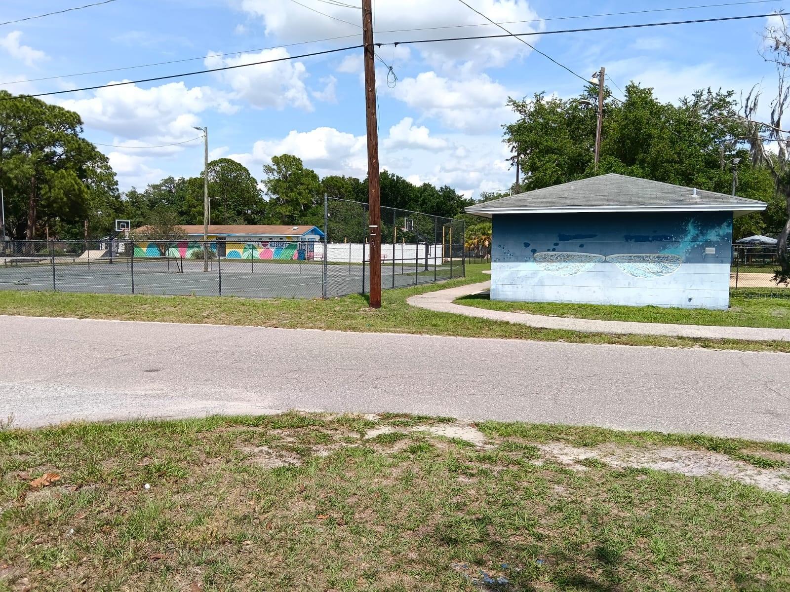 1011 NE 2ND ST, MULBERRY, FL, 33860