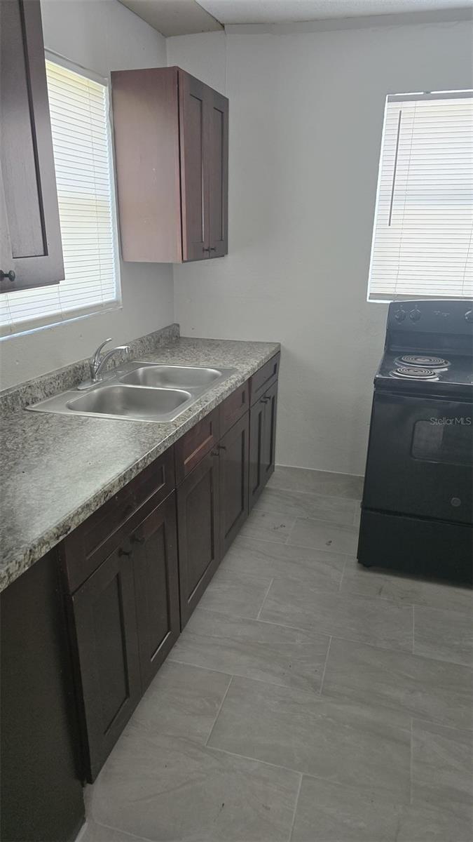 1011 NE 2ND ST, MULBERRY, FL, 33860