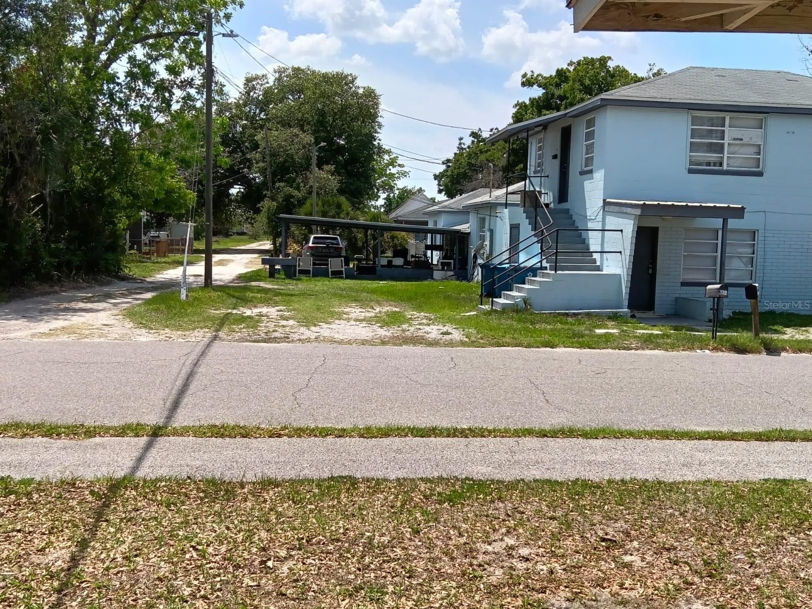 1011 NE 2ND ST, MULBERRY, FL, 33860