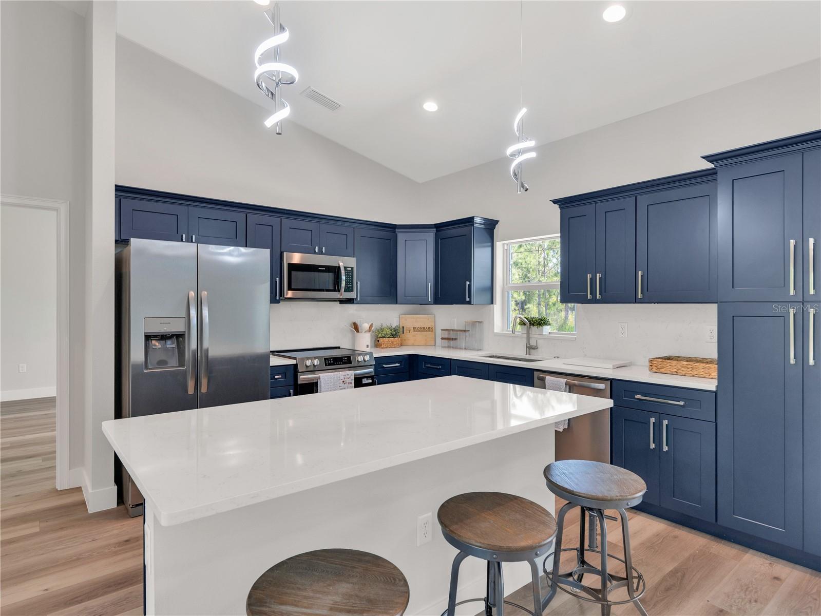 102 CHICKERING ST, PORT CHARLOTTE, FL, 33954