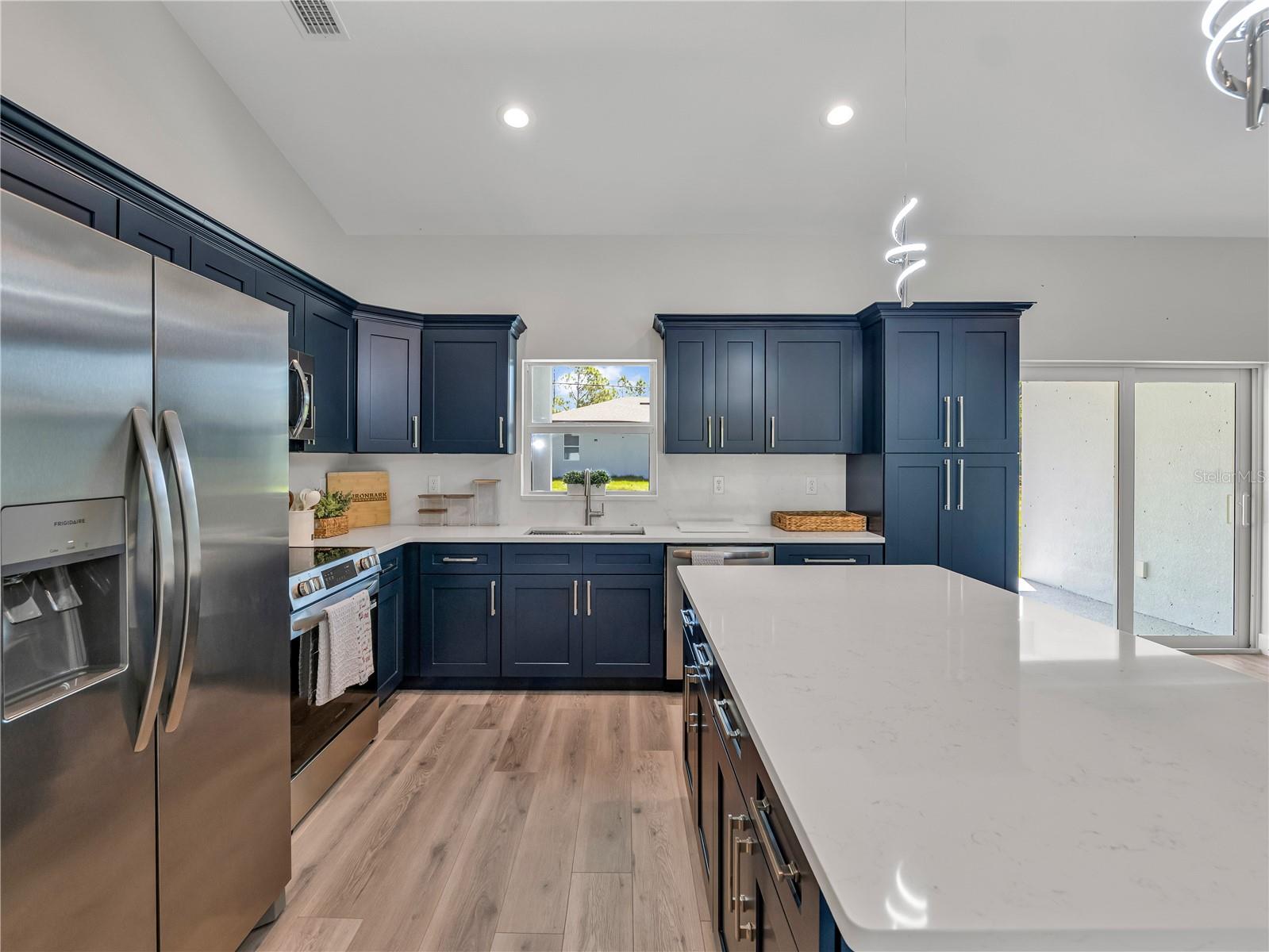 102 CHICKERING ST, PORT CHARLOTTE, FL, 33954