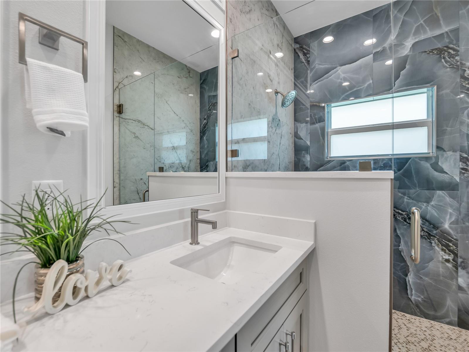 102 CHICKERING ST, PORT CHARLOTTE, FL, 33954