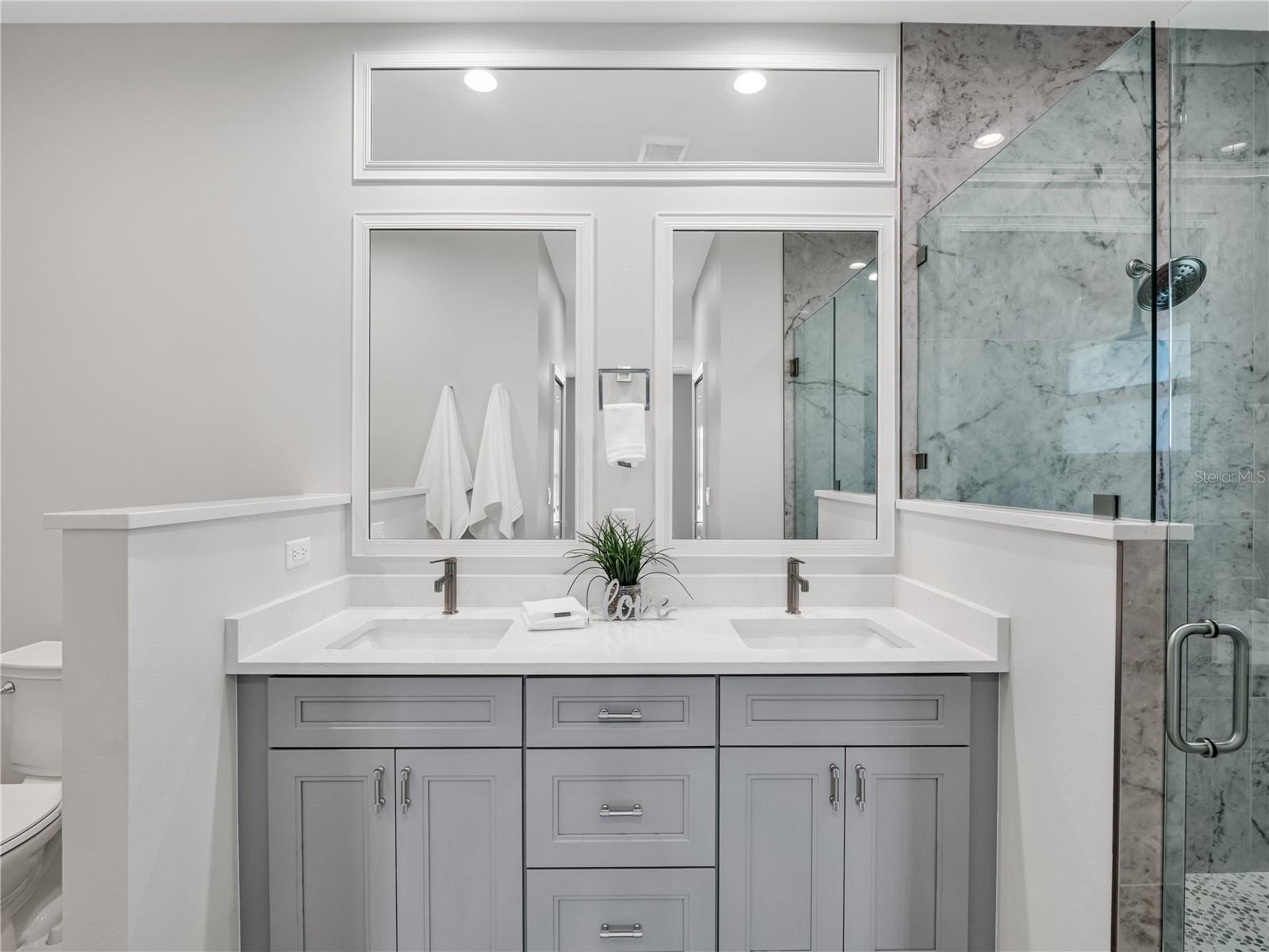 102 CHICKERING ST, PORT CHARLOTTE, FL, 33954