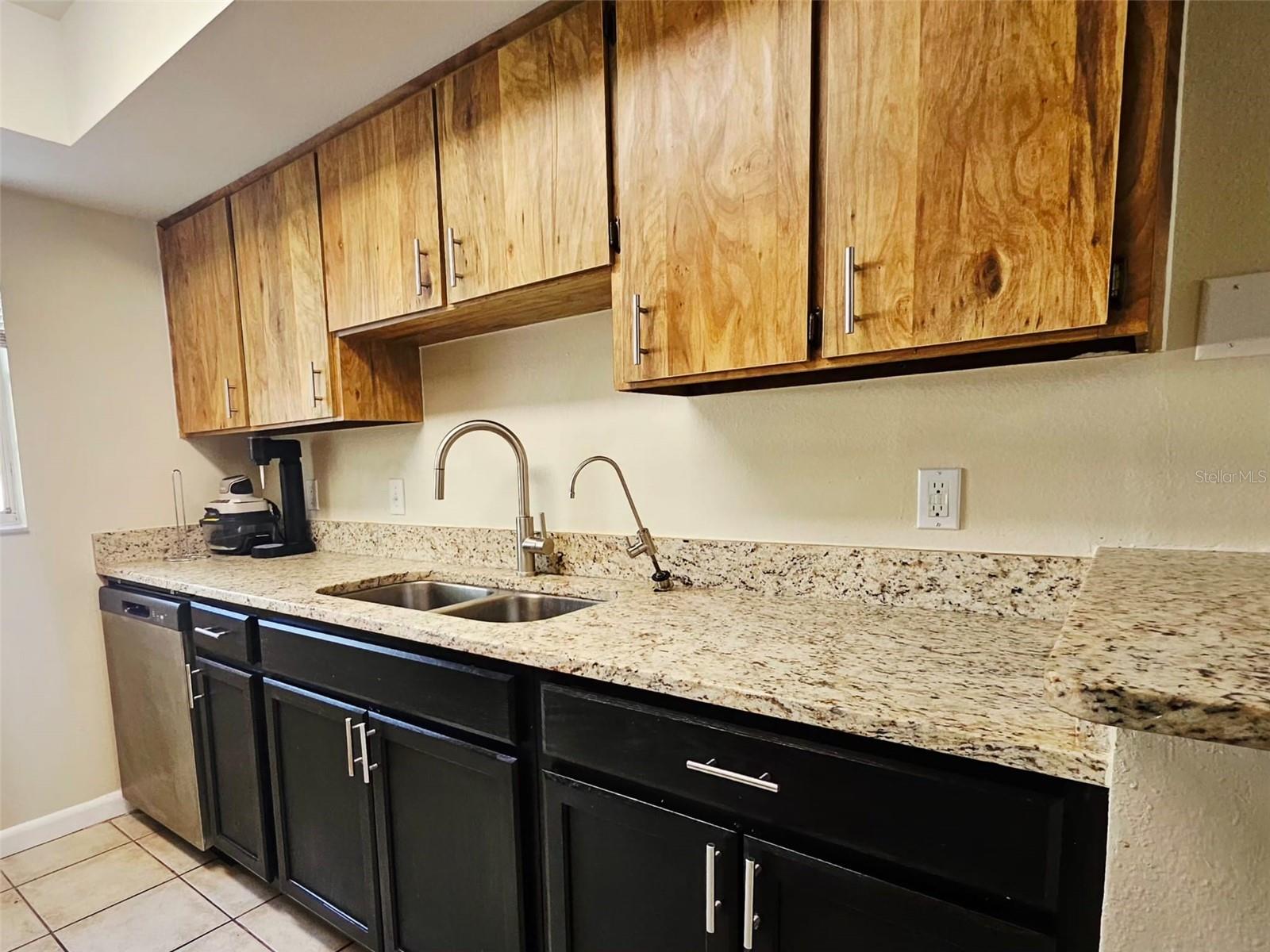 14468 REUTER STRASSE CIR #503, TAMPA, FL, 33613