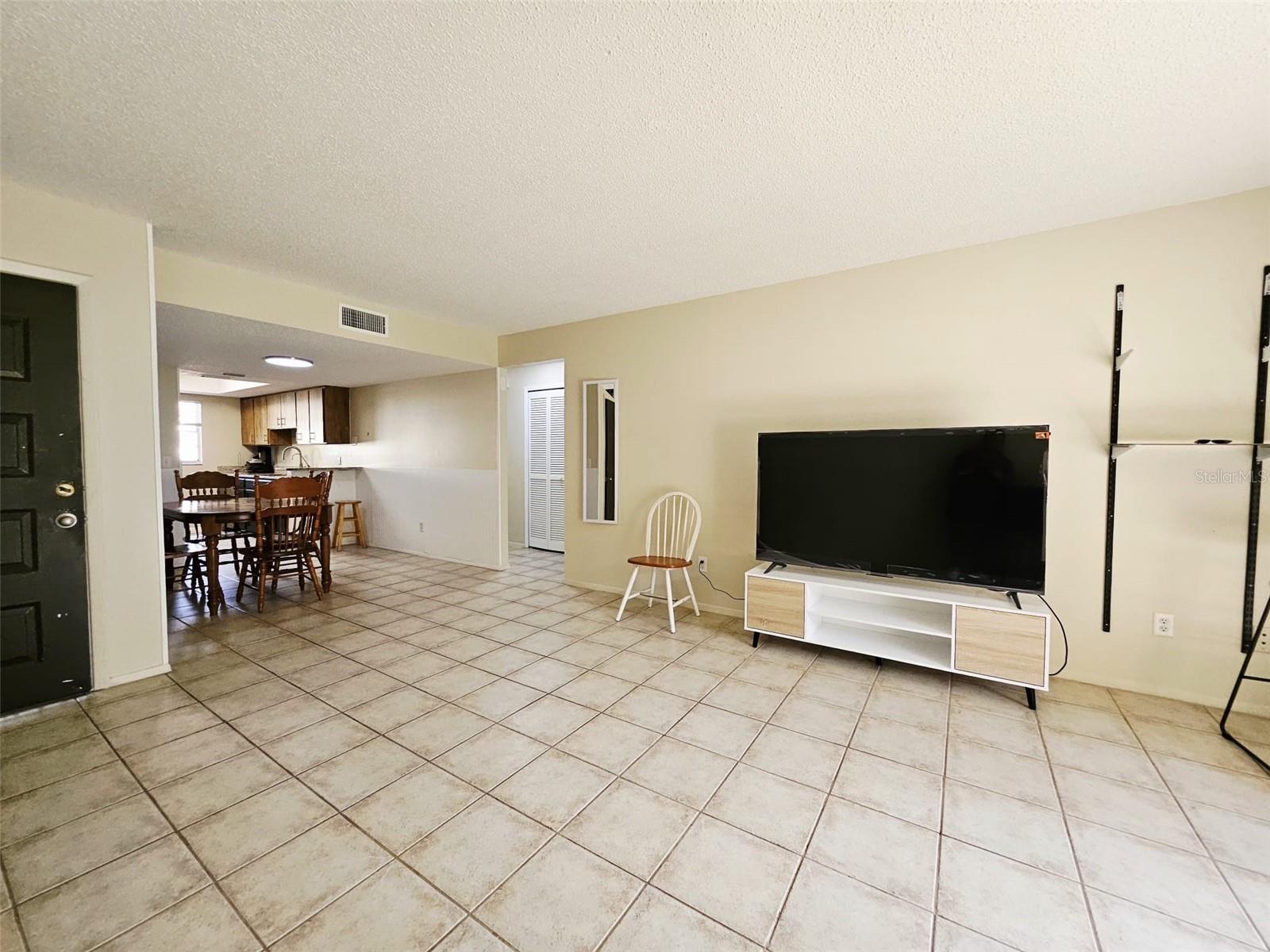 14468 REUTER STRASSE CIR #503, TAMPA, FL, 33613