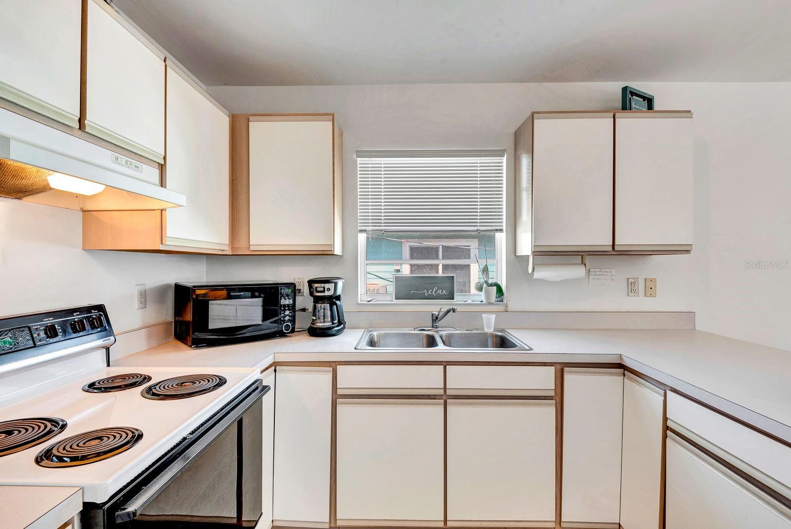 2409 AVENUE B, BRADENTON BEACH, FL, 34217
