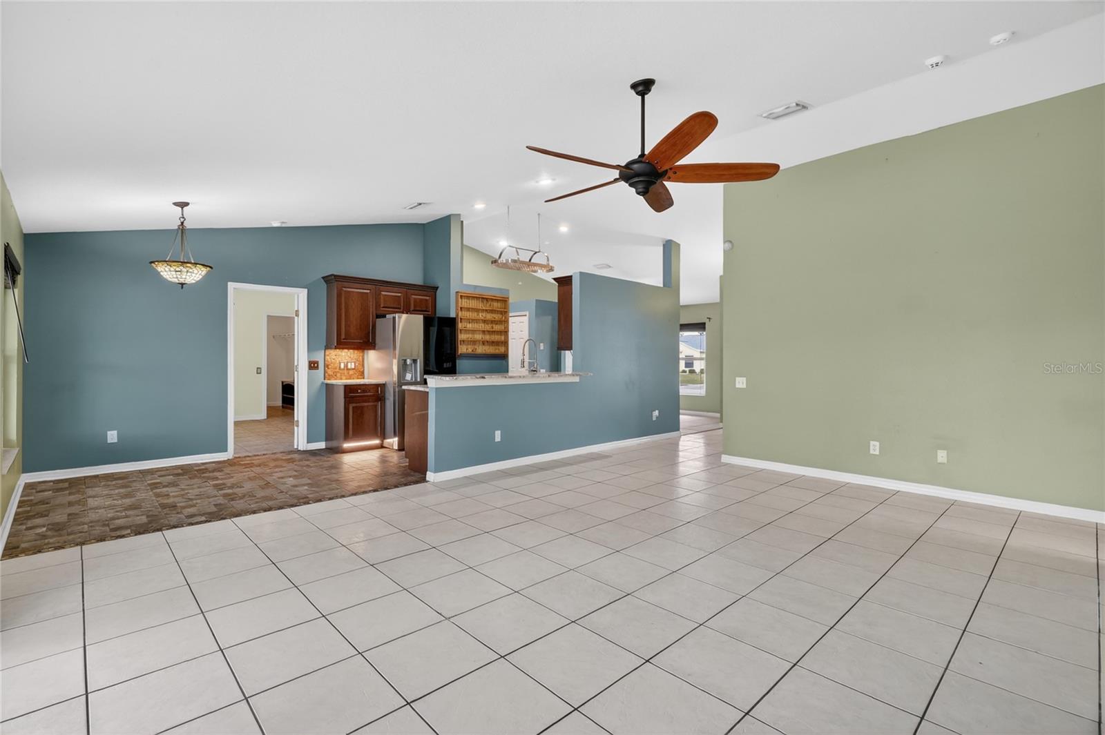 12119 COLONIAL ESTATES LN, RIVERVIEW, FL, 33579