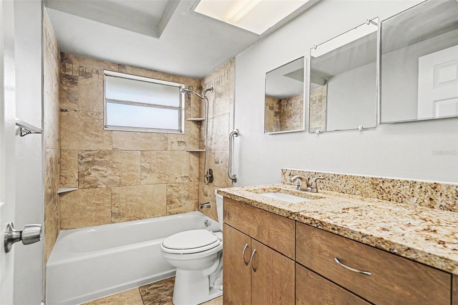 7037 MAGNOLIA VALLEY DR, NEW PORT RICHEY, FL, 34653