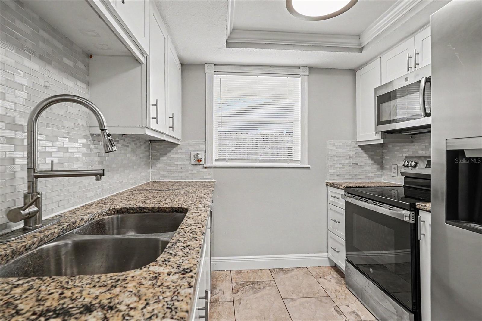 7037 MAGNOLIA VALLEY DR, NEW PORT RICHEY, FL, 34653