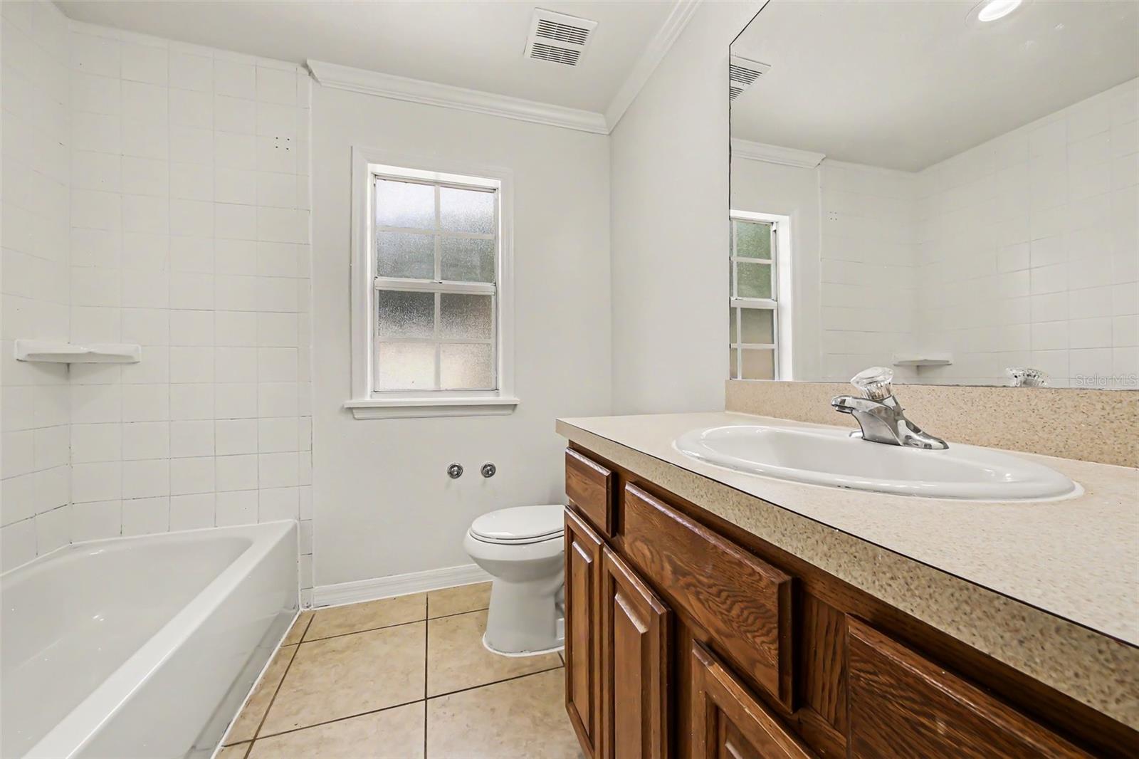 245 E OAK RUN CT, APOPKA, FL, 32703