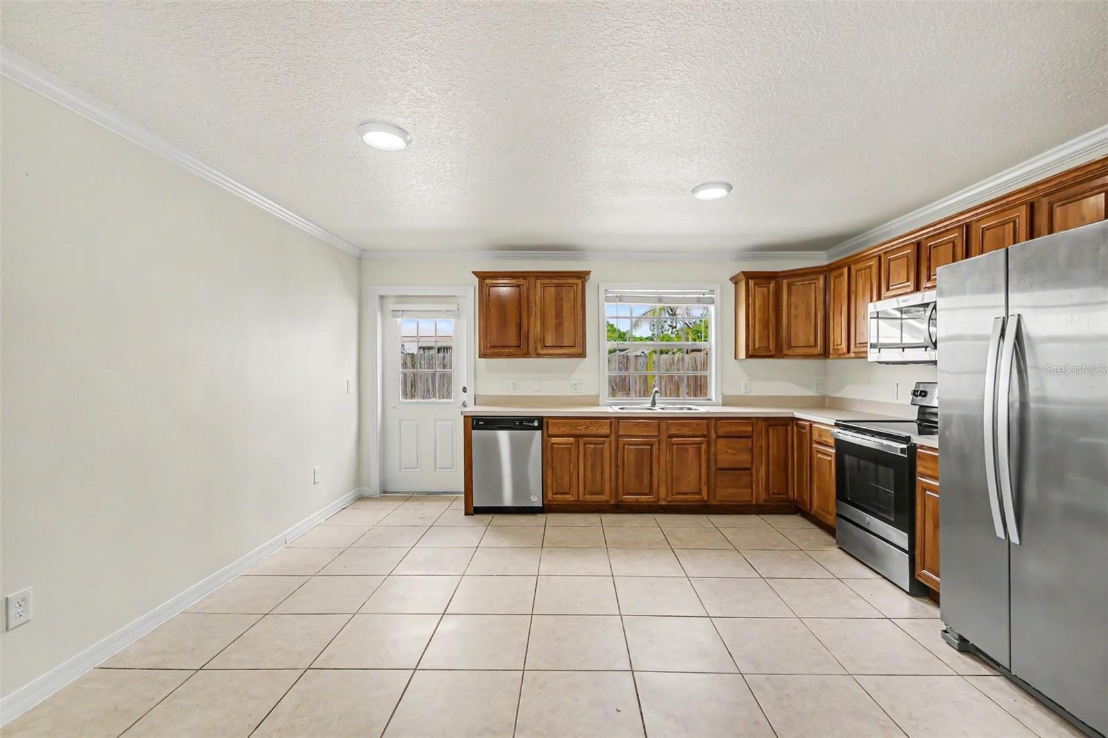 245 E OAK RUN CT, APOPKA, FL, 32703