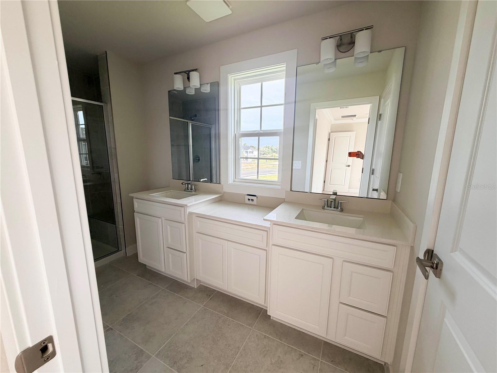 12335 AMBER CREEK CIR, LAKEWOOD RANCH, FL, 34211