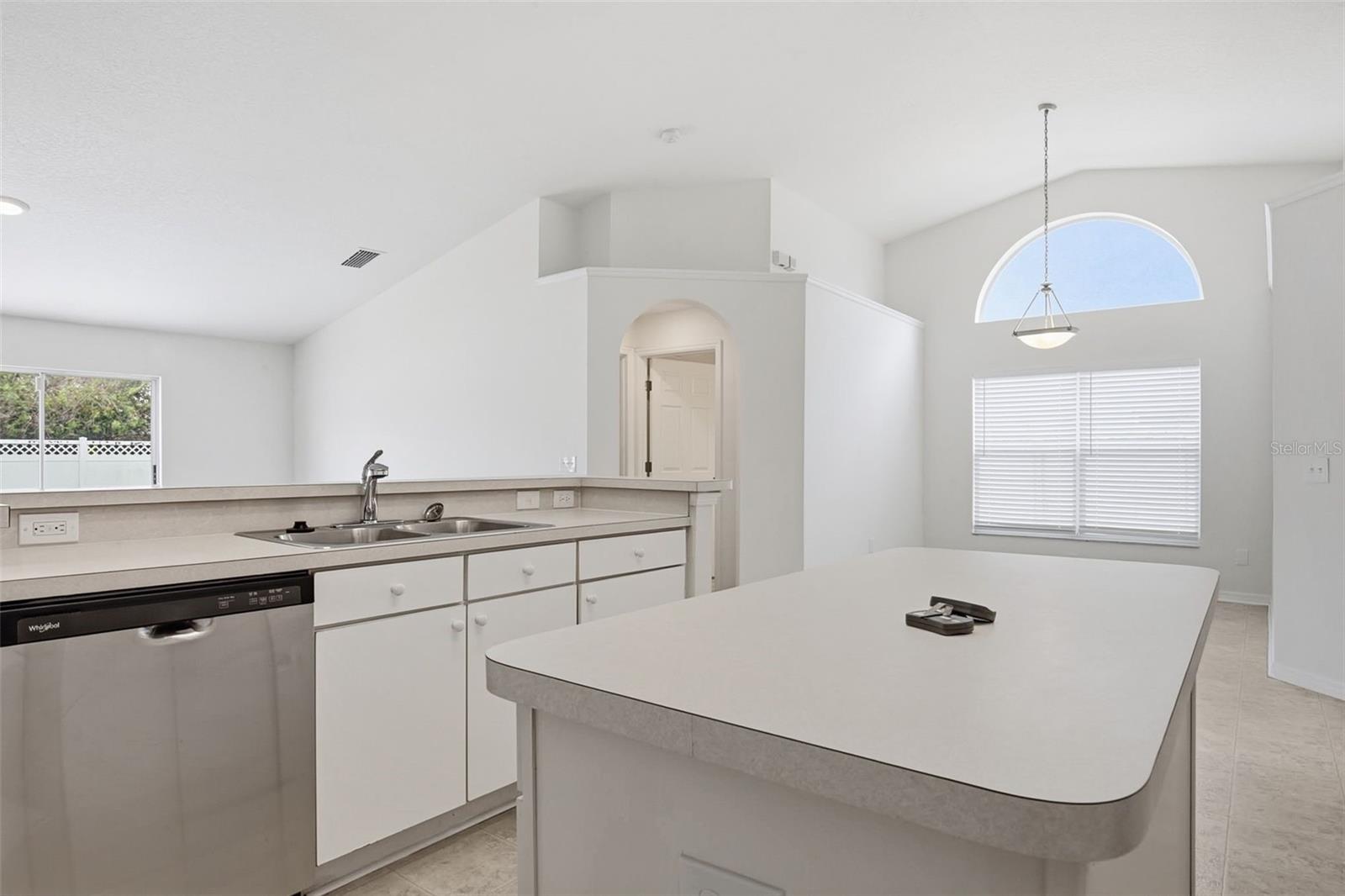 5152 NEW SAVANNAH CIR, WESLEY CHAPEL, FL, 33545