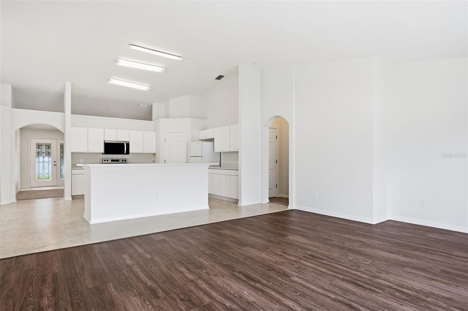 5152 NEW SAVANNAH CIR, WESLEY CHAPEL, FL, 33545