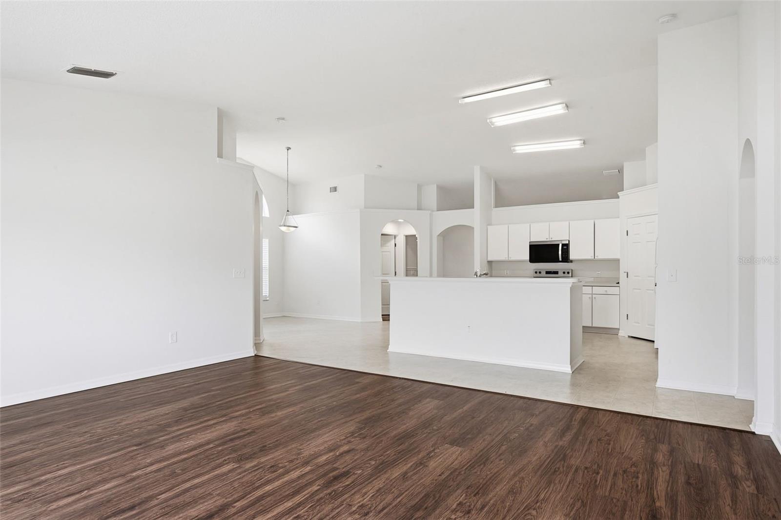 5152 NEW SAVANNAH CIR, WESLEY CHAPEL, FL, 33545
