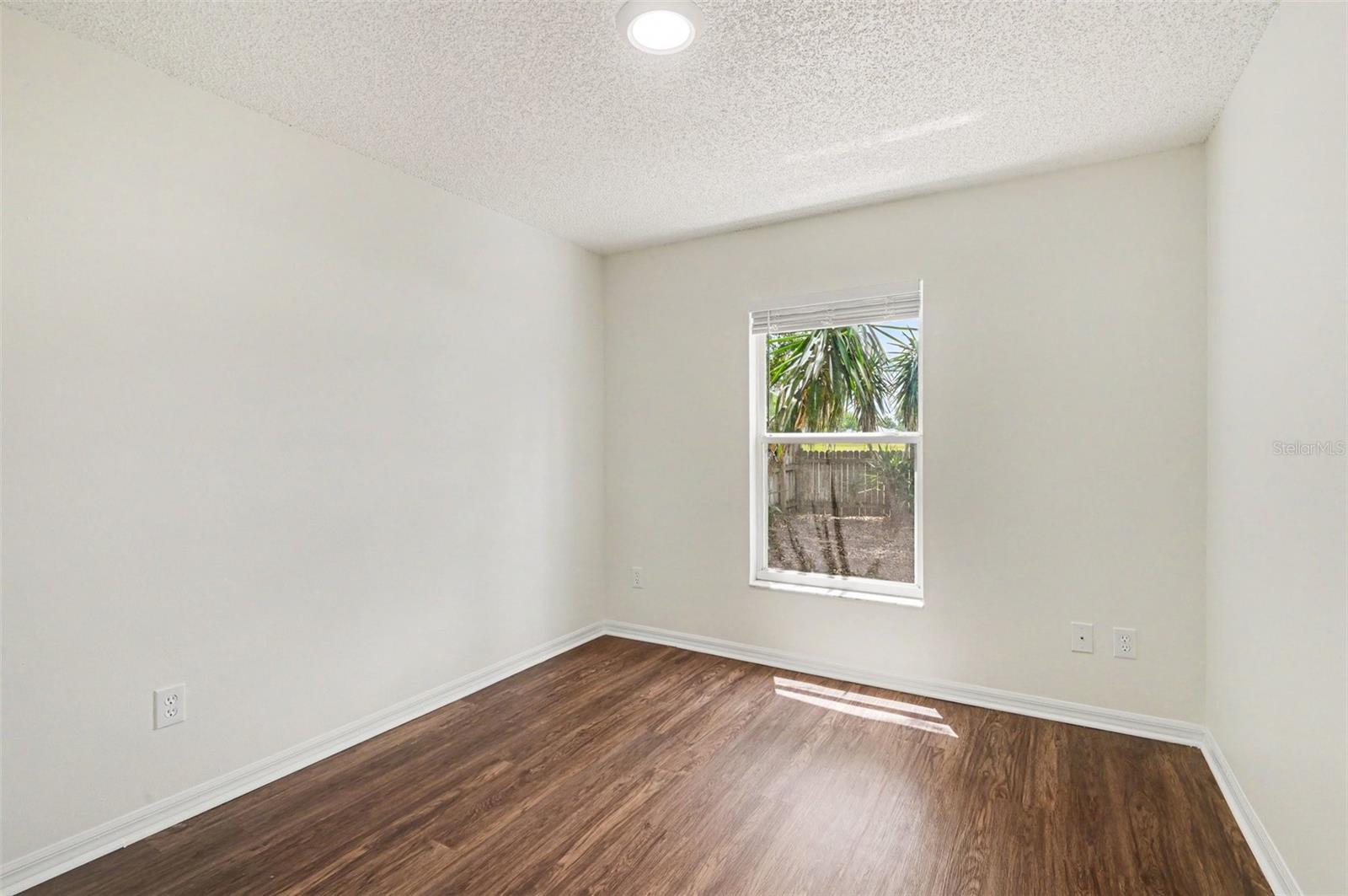 700 KENMOORE CT, EUSTIS, FL, 32726