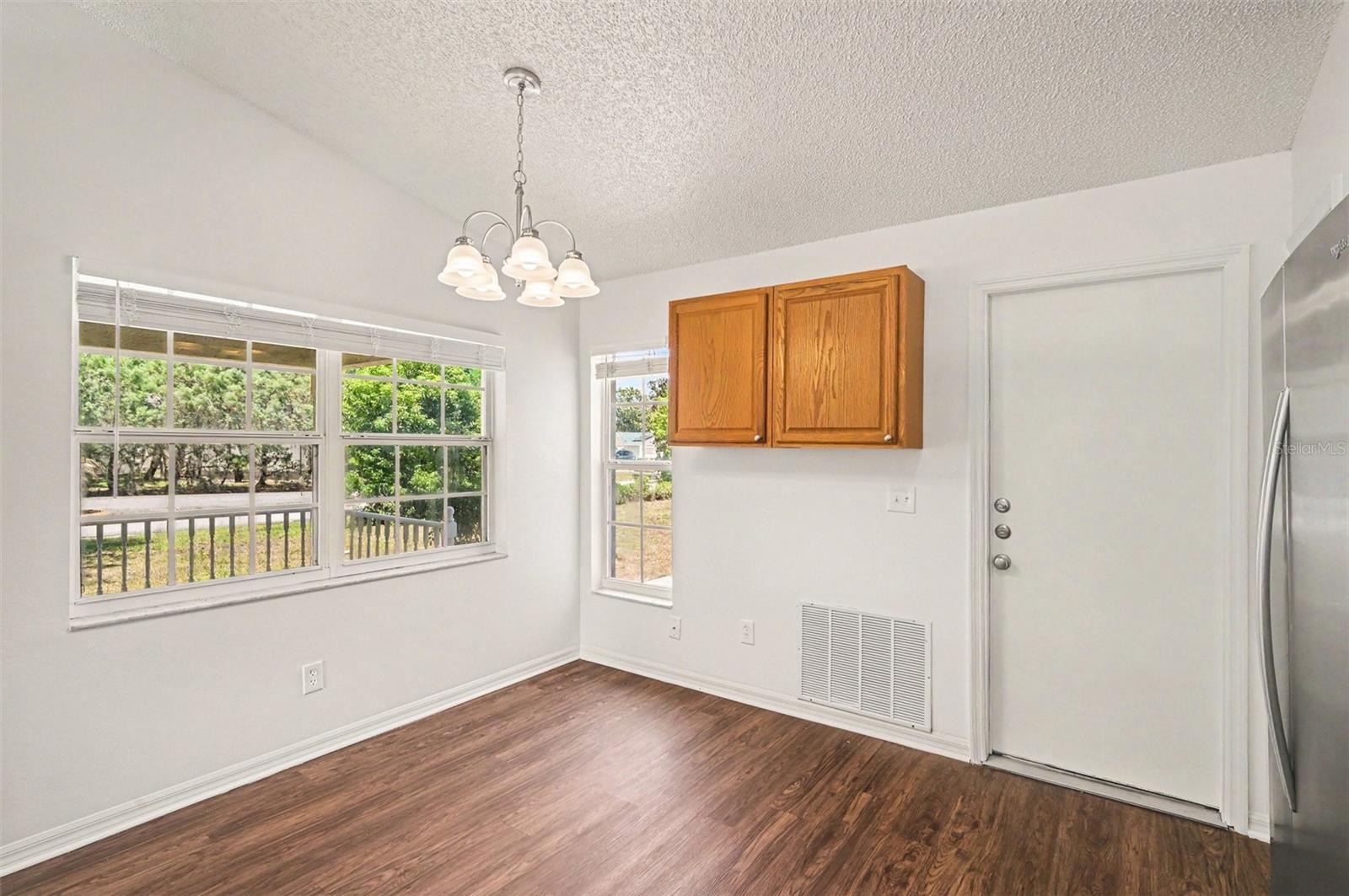 700 KENMOORE CT, EUSTIS, FL, 32726