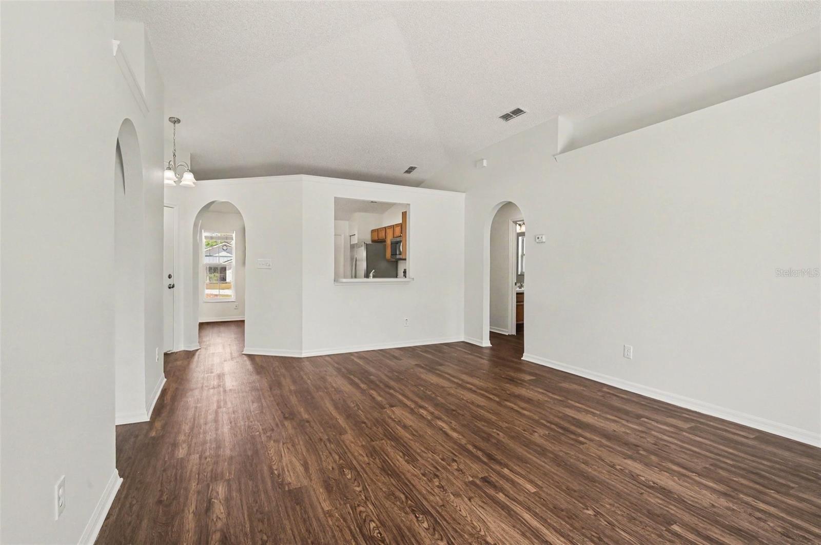 700 KENMOORE CT, EUSTIS, FL, 32726