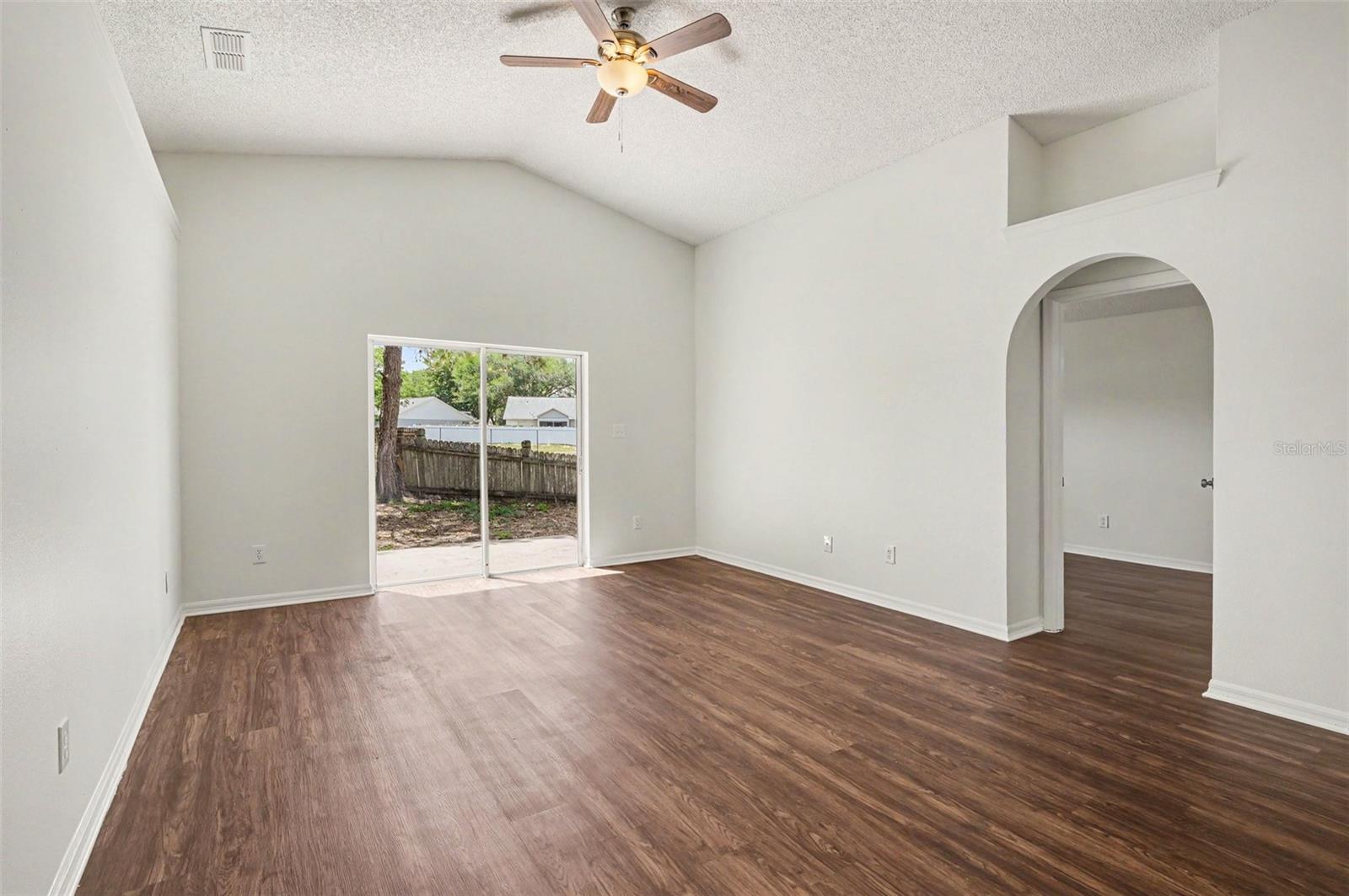 700 KENMOORE CT, EUSTIS, FL, 32726