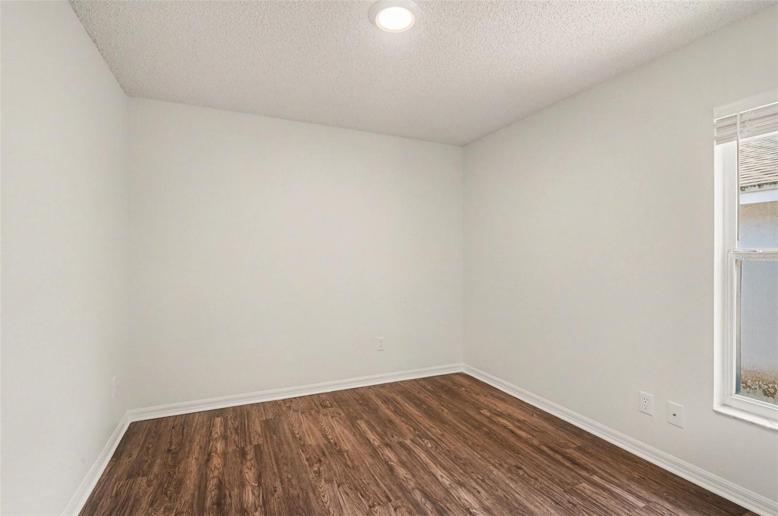 700 KENMOORE CT, EUSTIS, FL, 32726