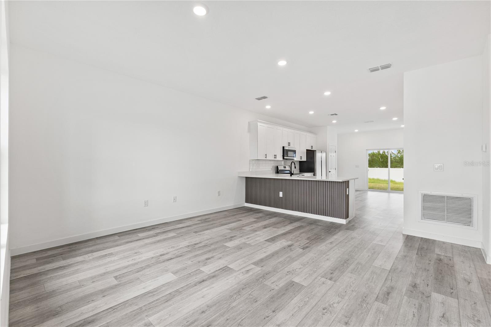 835 E COLVILLE DR, POINCIANA, FL, 34759
