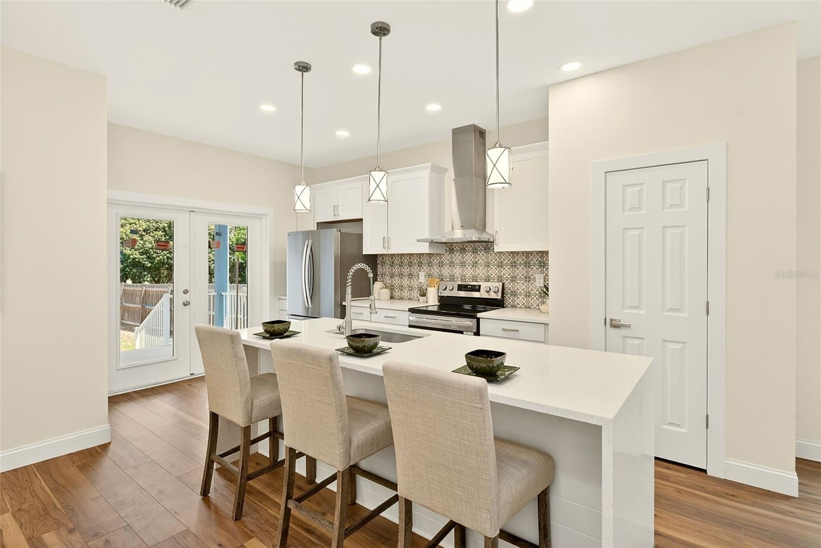 3151 69TH AVE N, ST PETERSBURG, FL, 33702