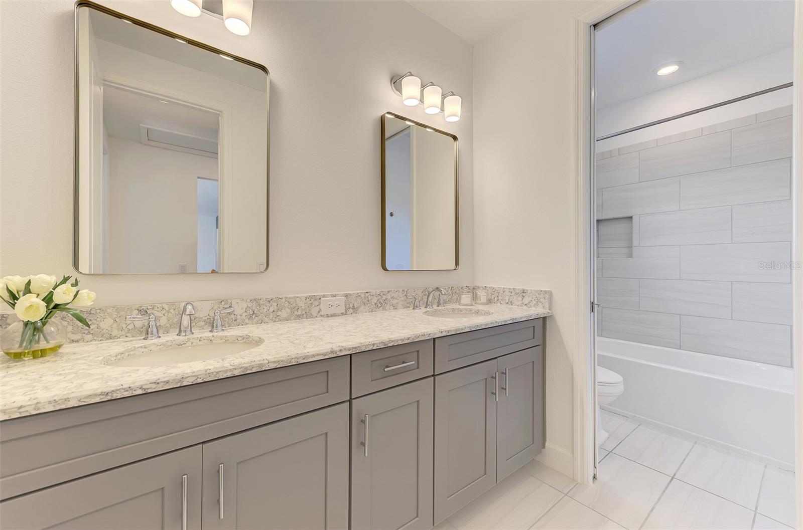 10192 MILKY WAY CIR, SARASOTA, FL, 34241