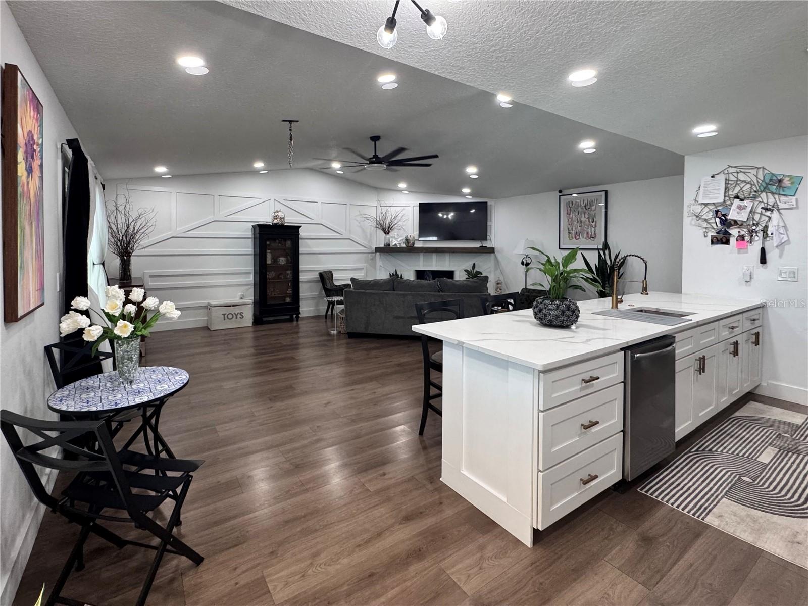 8625 WOODCREST DR, PORT RICHEY, FL, 34668