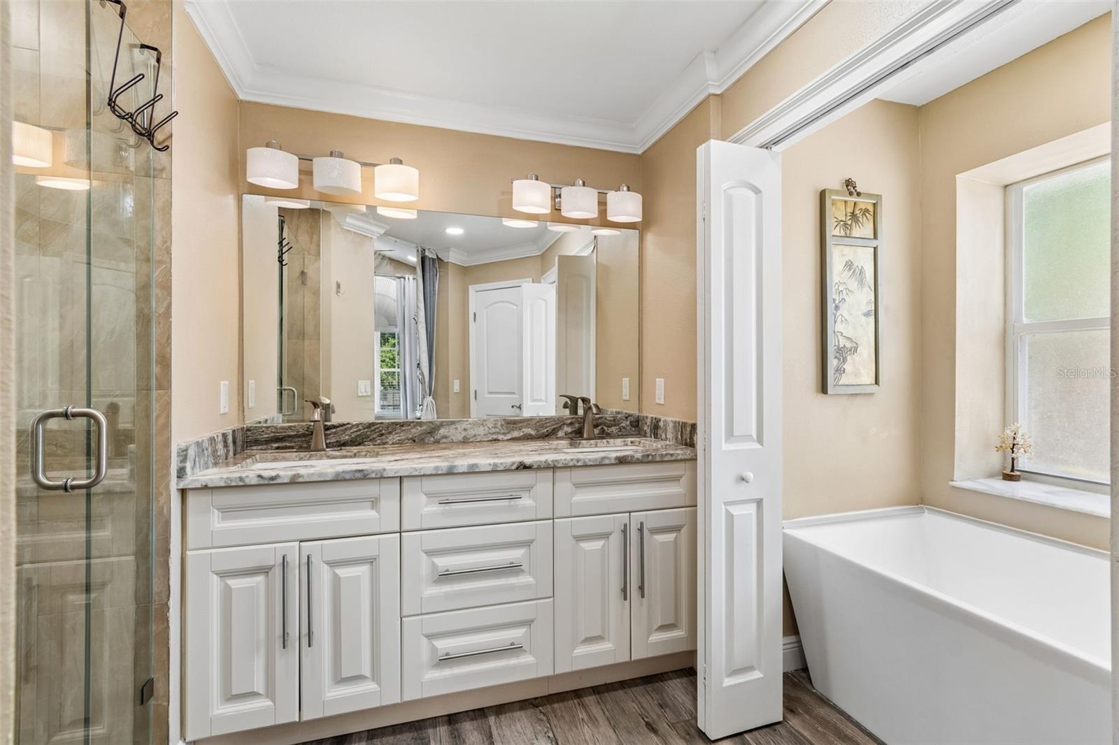 9803 LONG MEADOW DR, TAMPA, FL, 33615